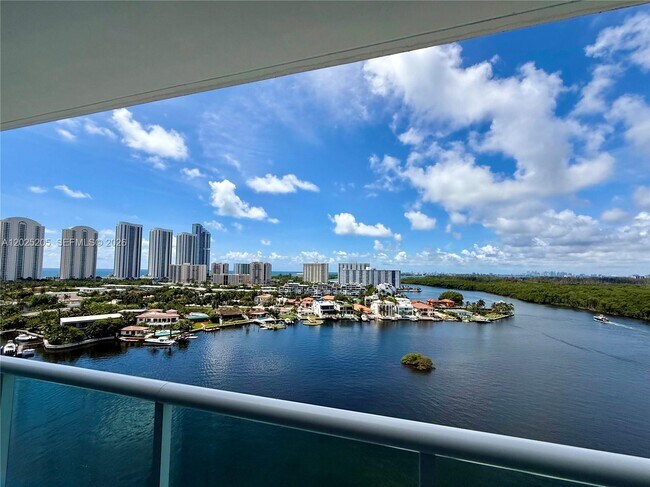 Foto del edificio - 400 Sunny Isles Blvd