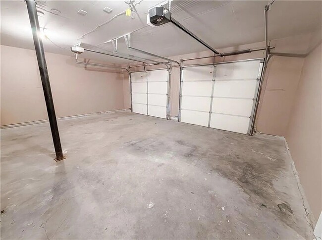 Building Photo - 7020 Greenbower Ln