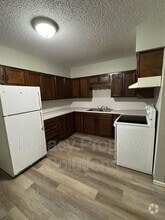Building Photo - 305 W Bismarck Expy