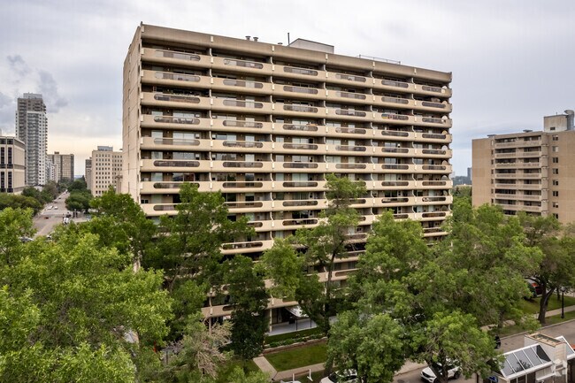 Photo du bâtiment - Le Jardin Apartments