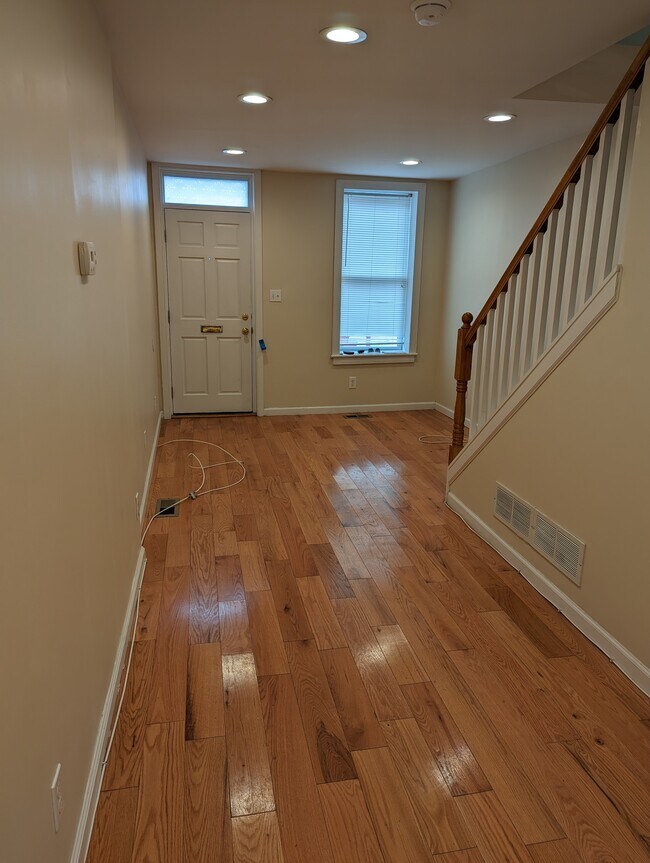 Building Photo - 650 Melvin Dr