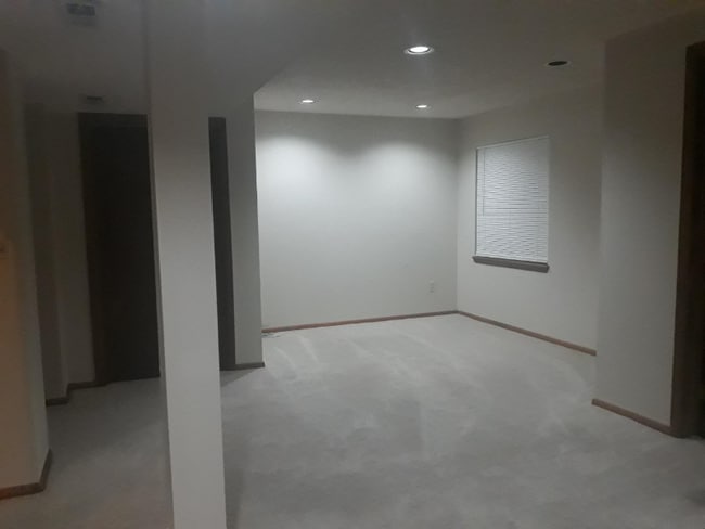 Building Photo - 2877 W Long Cir