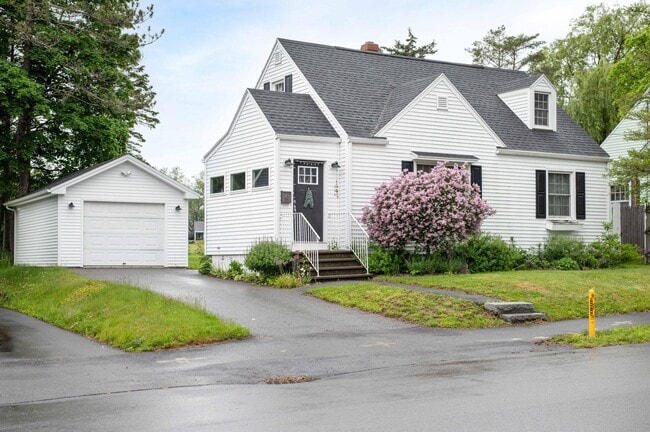 Building Photo - 47 Crestmont Rd