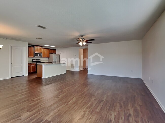 Foto del edificio - 2066 Tyson Lake Dr