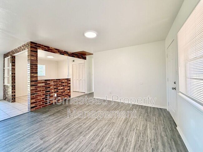 Photo - 433 NW 84th St House