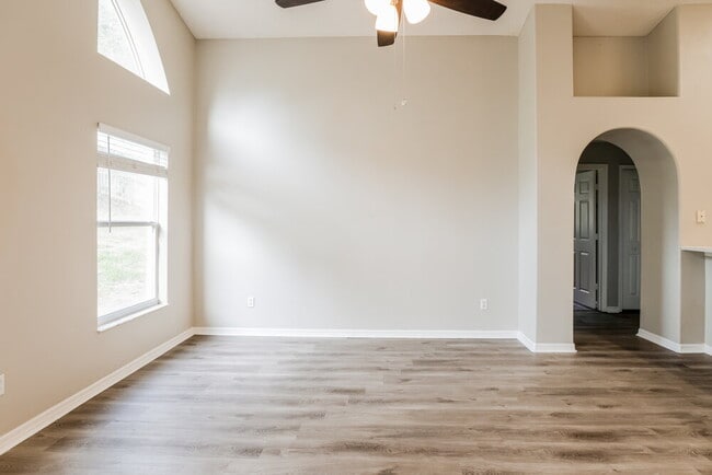 Building Photo - 1496 Sunset Village Blvd