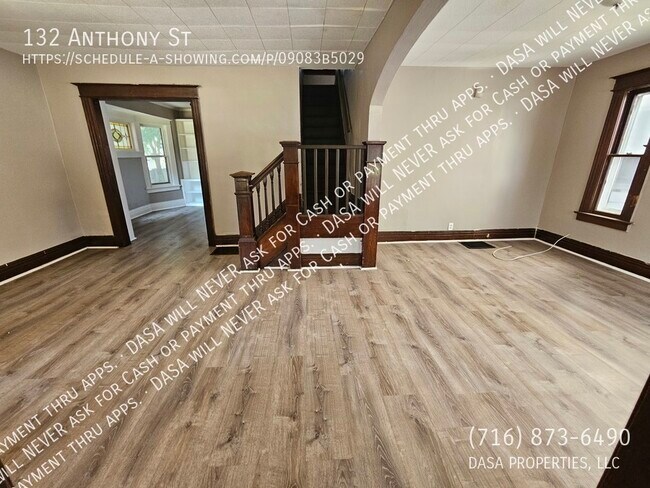 Foto del edificio - 132 Anthony - 3 Bed / 1 Bath