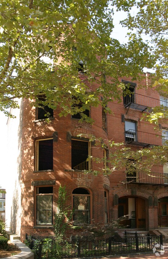 Building Photo - 17 Durham St