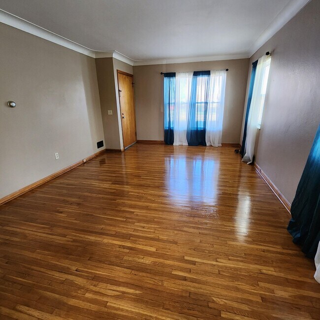Foto del edificio - 3611 Douglas Rd