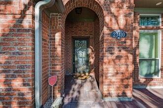 Building Photo - 23410 Stratsborough Dr