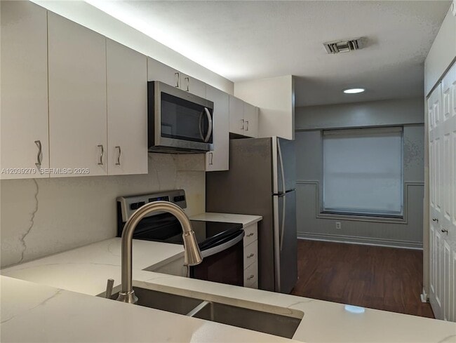 Photo - 3446 Oak Dr Townhome