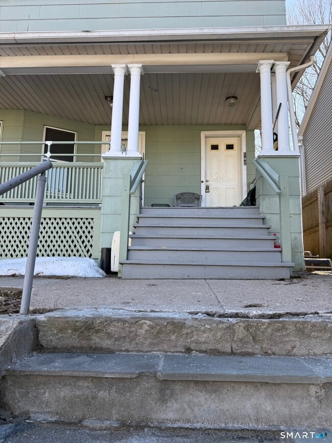 Building Photo - 140 Hillside Ave