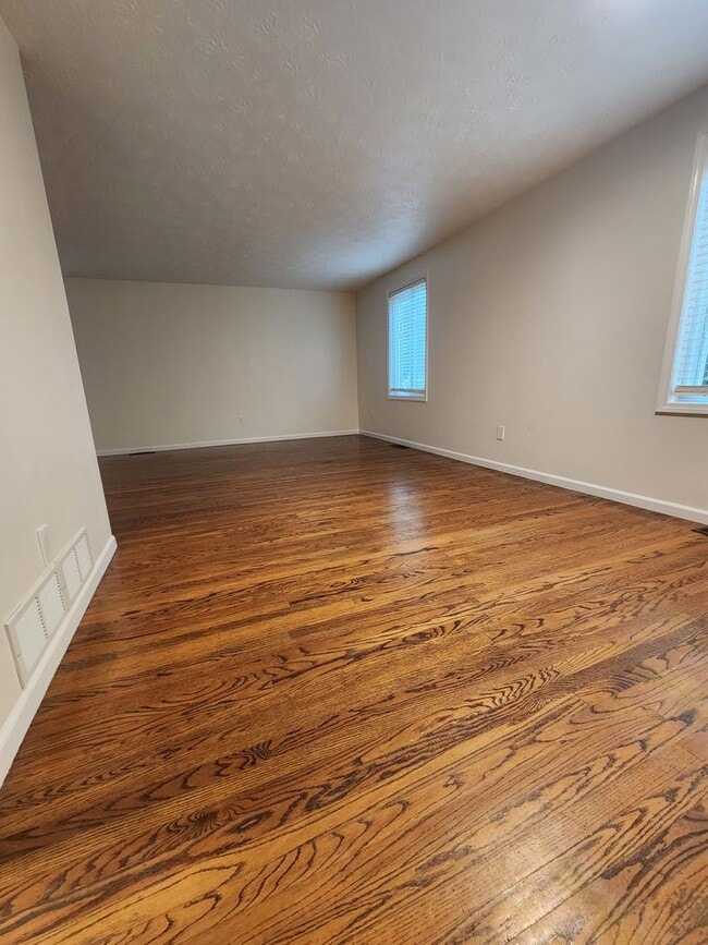 Building Photo - 88 Woodsong Ln
