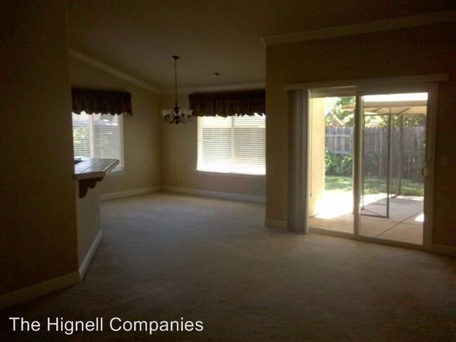 Building Photo - 1363 Empress Ln