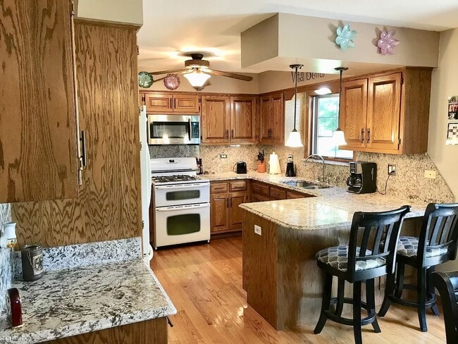 Building Photo - 4 br, 4 bath House - 26832 S Westwood Dr