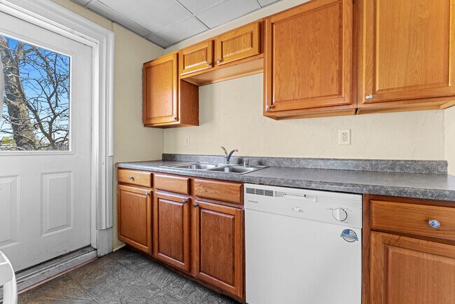 Foto del edificio - 211 Otter Ave
