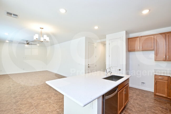 Building Photo - Brand New Home in Gated Chandler Community