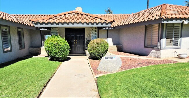 Building Photo - 3 br, 3 bath House - 16376 Rancho Escondid...