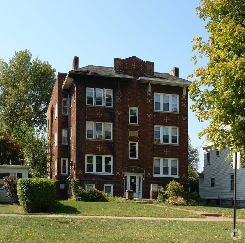 1517 Columbus Ave, Sandusky, OH 44870 Apartments in Sandusky, OH