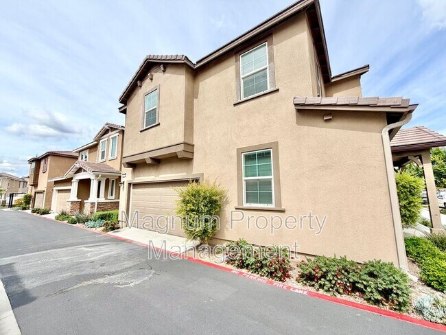 Foto del edificio - 40617 Birchfield Dr