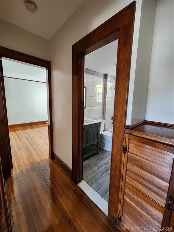 Building Photo - 304 Judson Pl