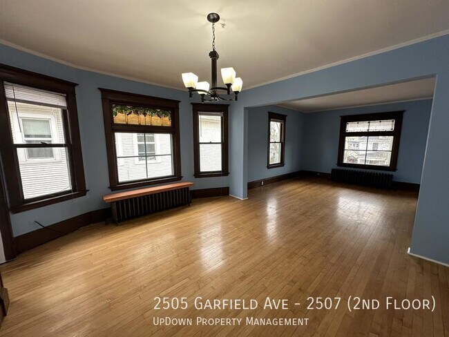Foto del edificio - 2505 Garfield Ave