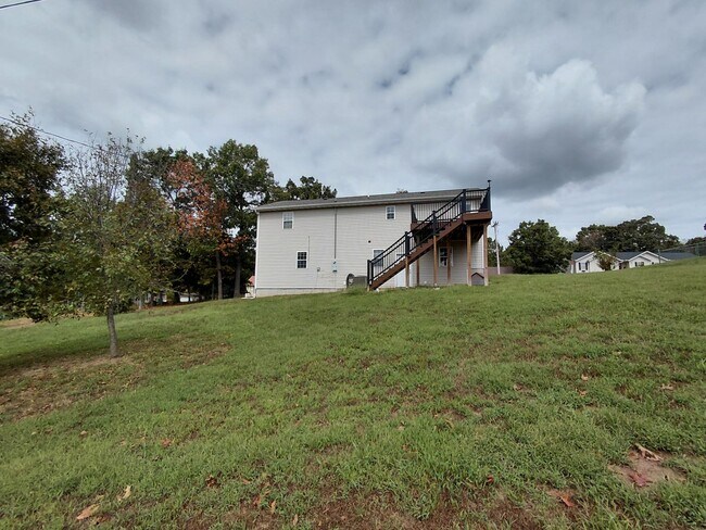 Foto del edificio - 15430 Top Dr