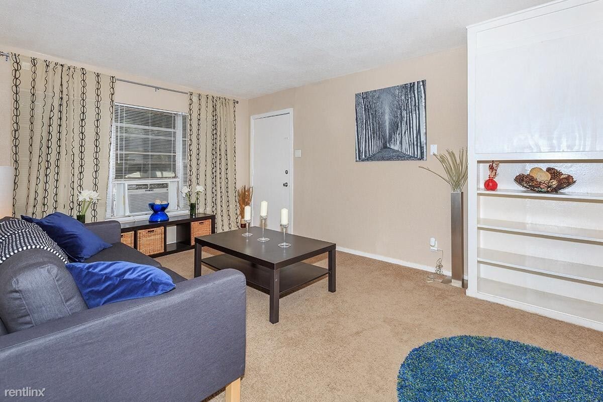 Primary Photo - 7315 Southway Dr