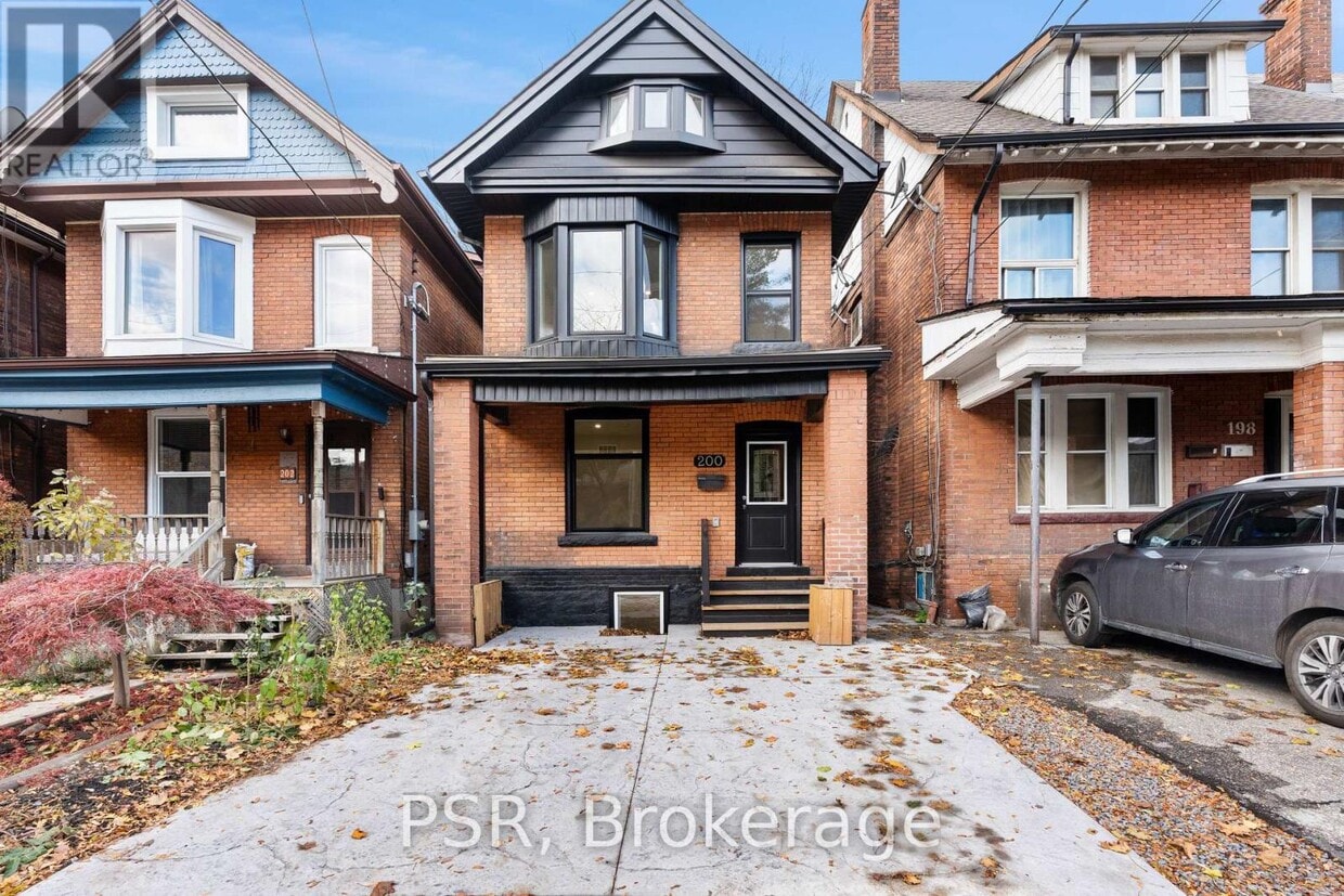 Primary Photo - 200 Sanford Ave S