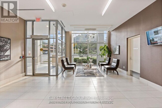 Photo du bâtiment - 275-3275 Yorkland Rd