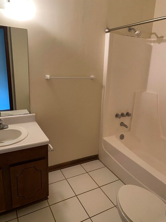 1625 Centerville Rd, Tallahassee, FL 32308 Condo for Rent in