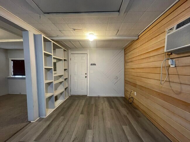 Foto del edificio - 909 Mapoles St