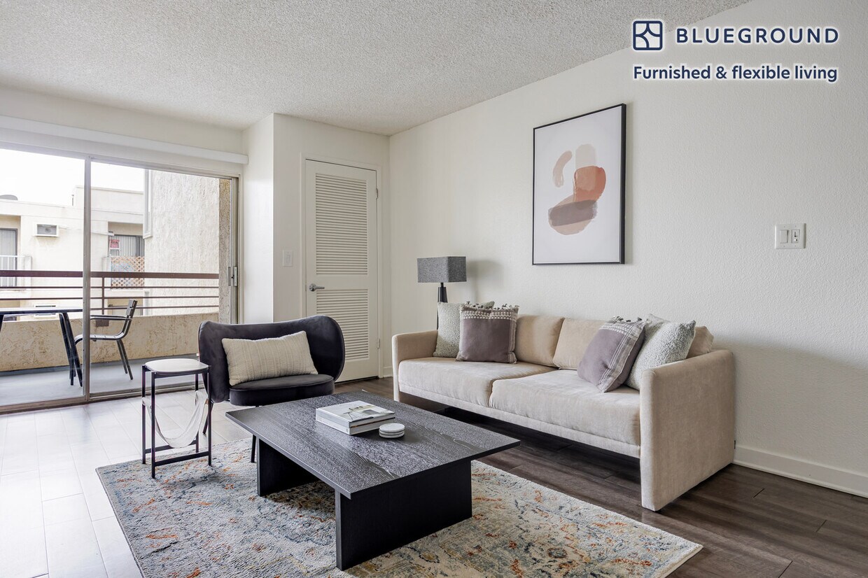 Foto principal - 7230 Franklin Ave