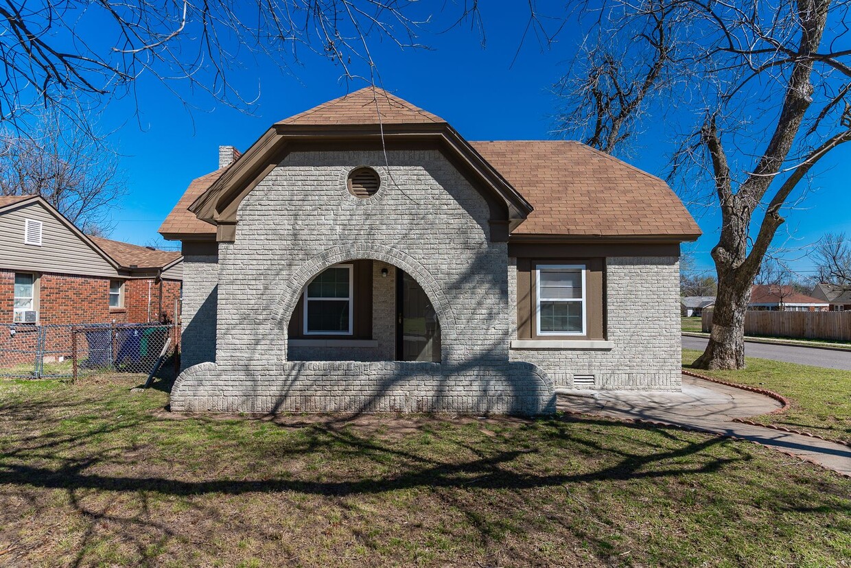 Primary Photo - Beautiful Home in NE OKC for Sale or Lease!
