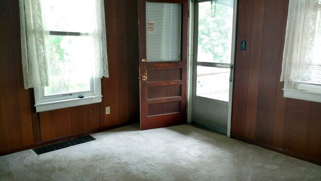 Foto del edificio - 614 E Walnut St