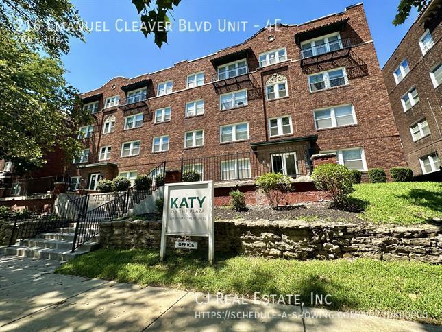 Primary Photo - 216 Emanuel Cleaver II Blvd.