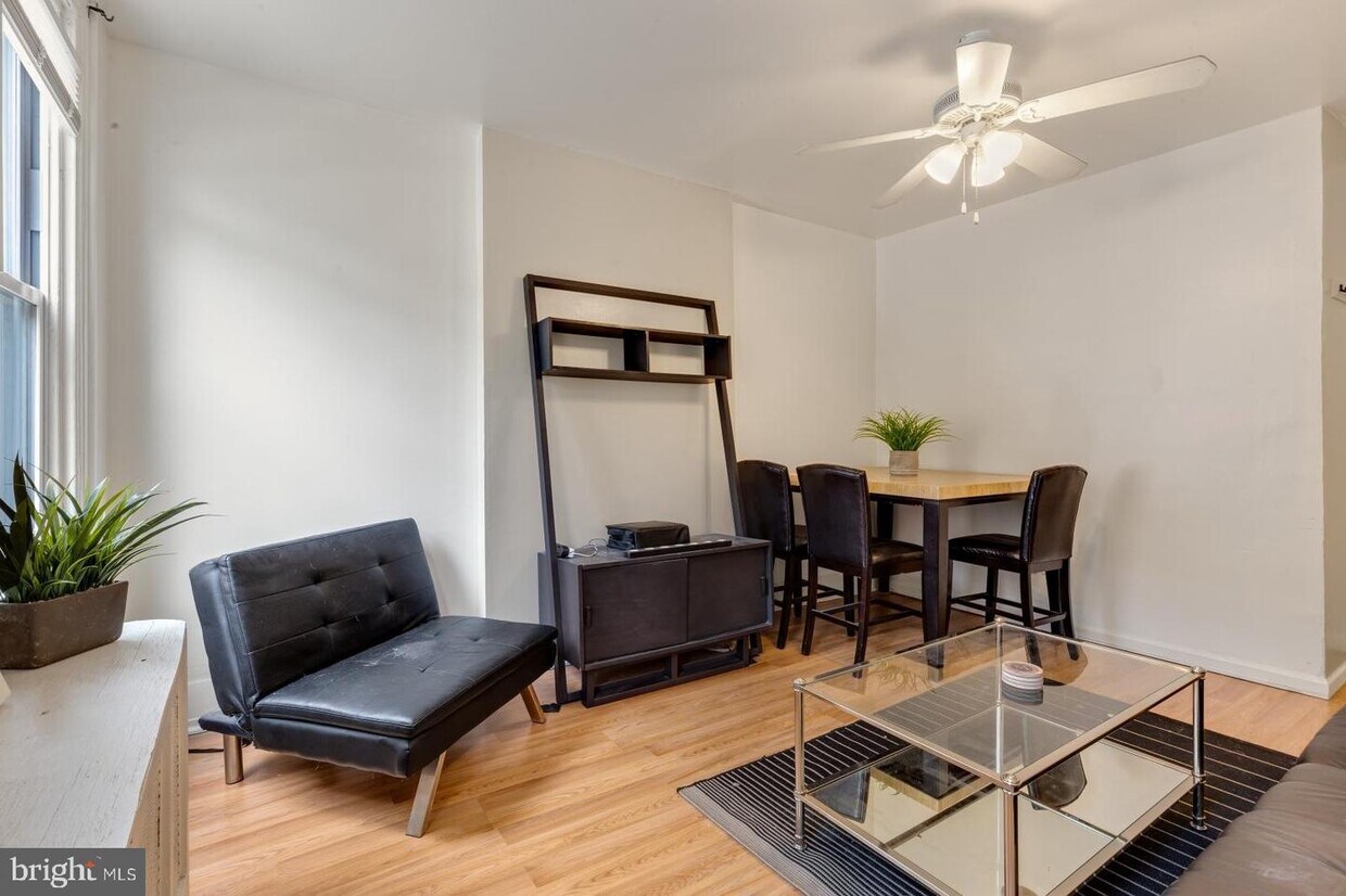 Foto principal - 2208 Christian St