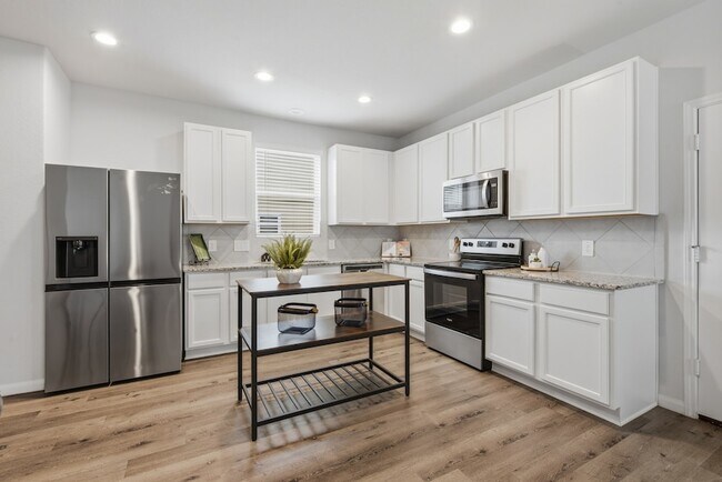 Building Photo - 961 Harper Ln