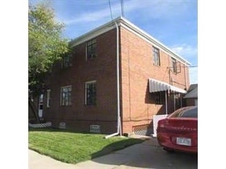 Building Photo - 4825 Lewis Ave