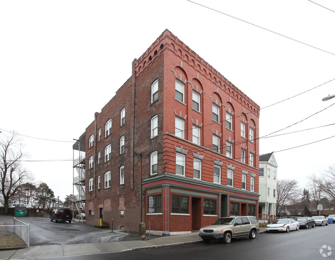 Foto del edificio - 985-987 Bank St