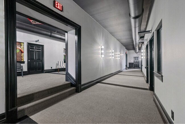 Foto del edificio - 310 E Main Ave