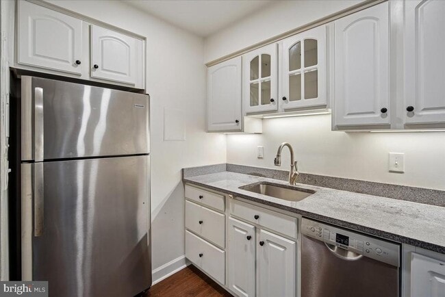 Building Photo - 9907 Blundon Dr