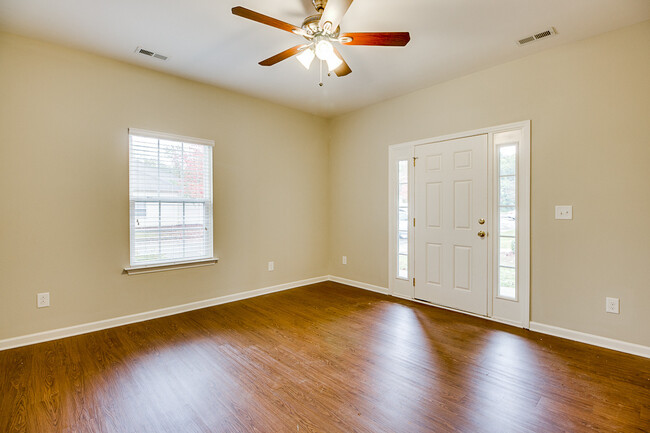 Building Photo - 7116 Somerset Springs Dr