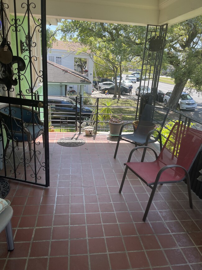 Front Patio - 8437 S Claiborne Ave