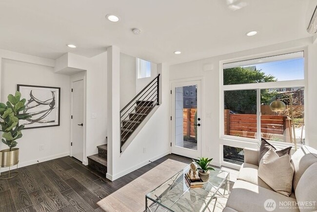 Building Photo - 5518 11th Ave NW