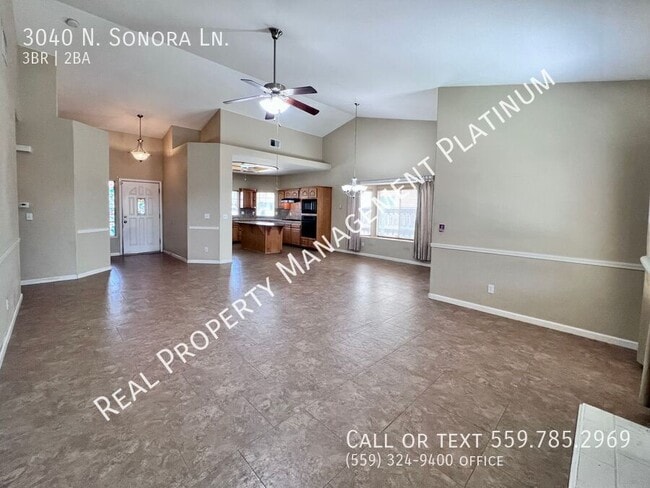 Building Photo - 3040 N Sonora Ave