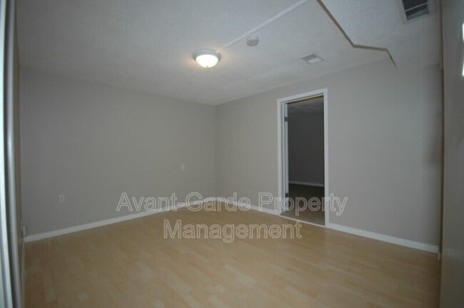 Building Photo - 8529-8583 83 Ave NW