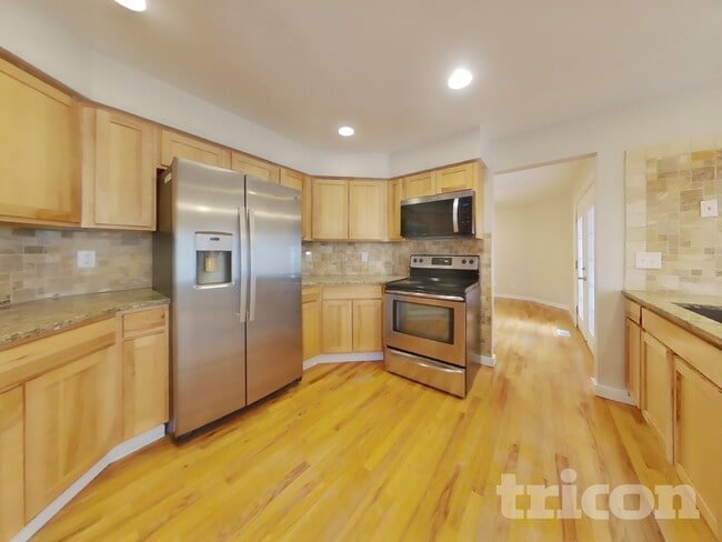 Building Photo - 106 N 49th Ave Ct