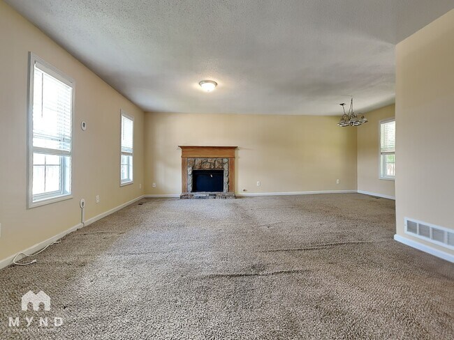 Foto del edificio - 413 River Trace Dr