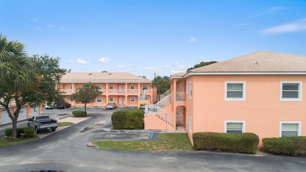 Primary Photo - 2097 Hidden Grove Ln